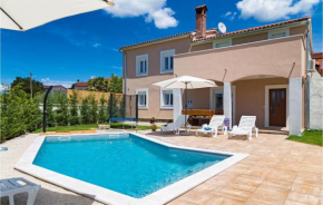 Stunning home in Stokovci with Outdoor swimming pool, WiFi and 3 Bedrooms